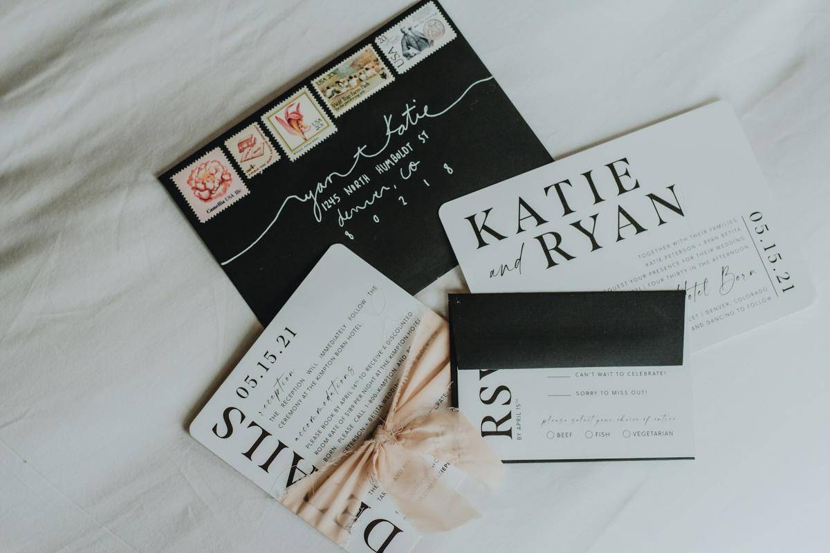 ilustrasi undangan pernikahan (unsplash.com/Noelle Rebekah)