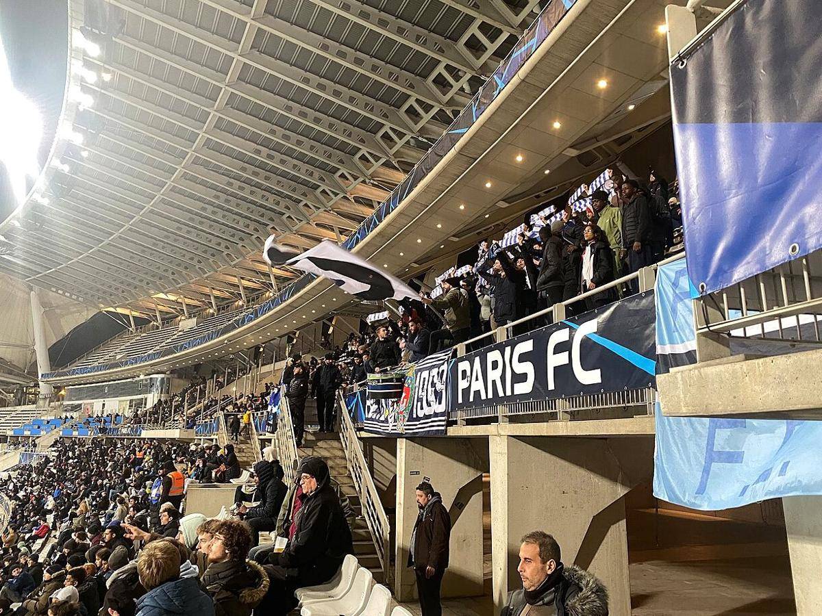 ilustrasi Paris FC
