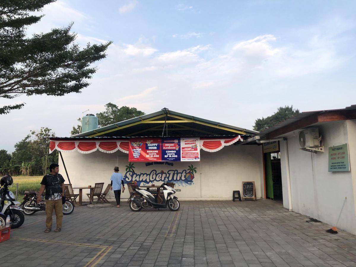 Tarif Masuk Kolam Renang Sumber Tirto 2025, Favorit di Berbah Sleman