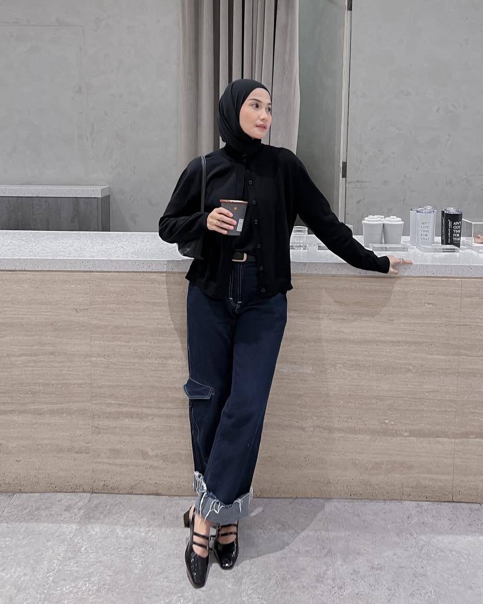 ide padu padan kardigan ala Anggita Kusuma Dewi (instagram.com/kusumanggi)