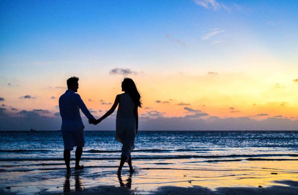 illustrasi pasangan romantis (pexels.com/Asad Photo Maldives)