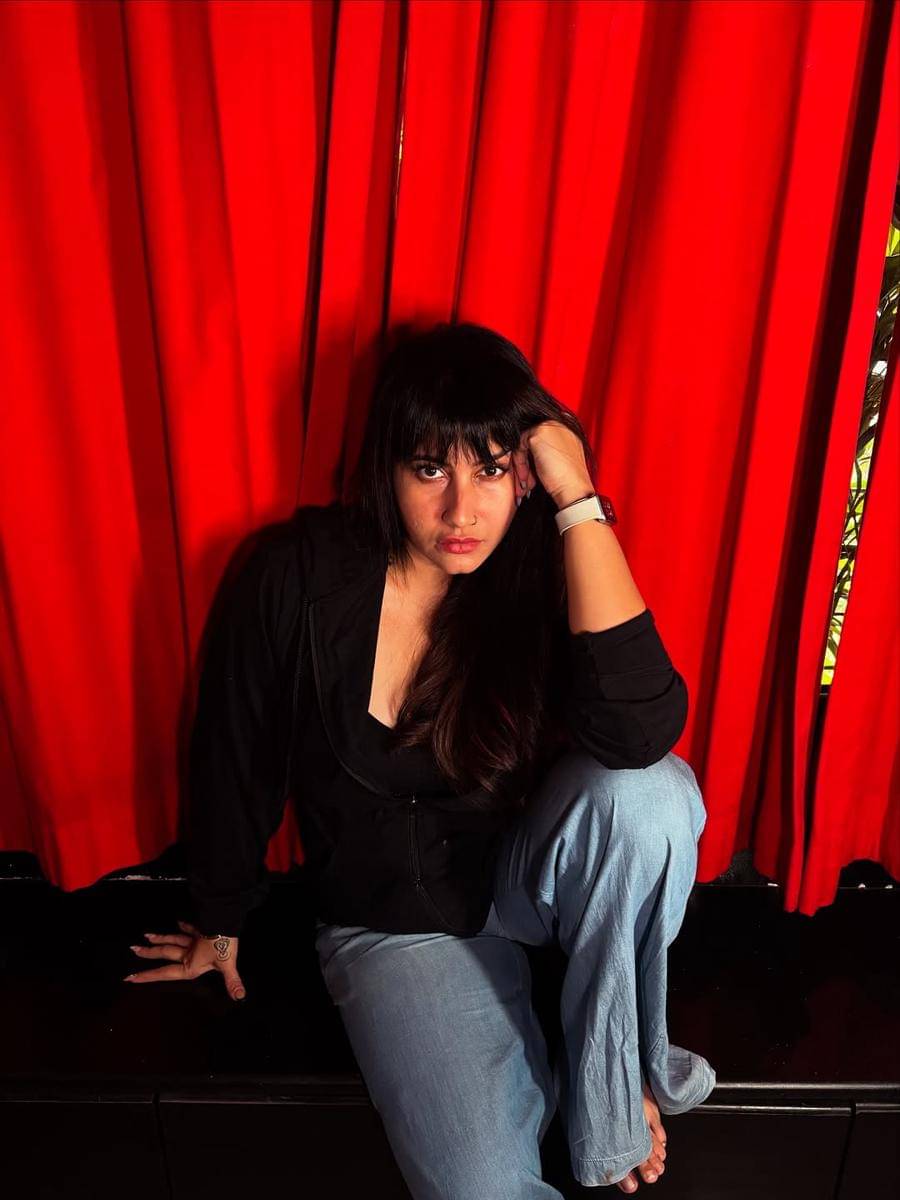 Smilie Suri (instagram.com/smileedakshinasuri)