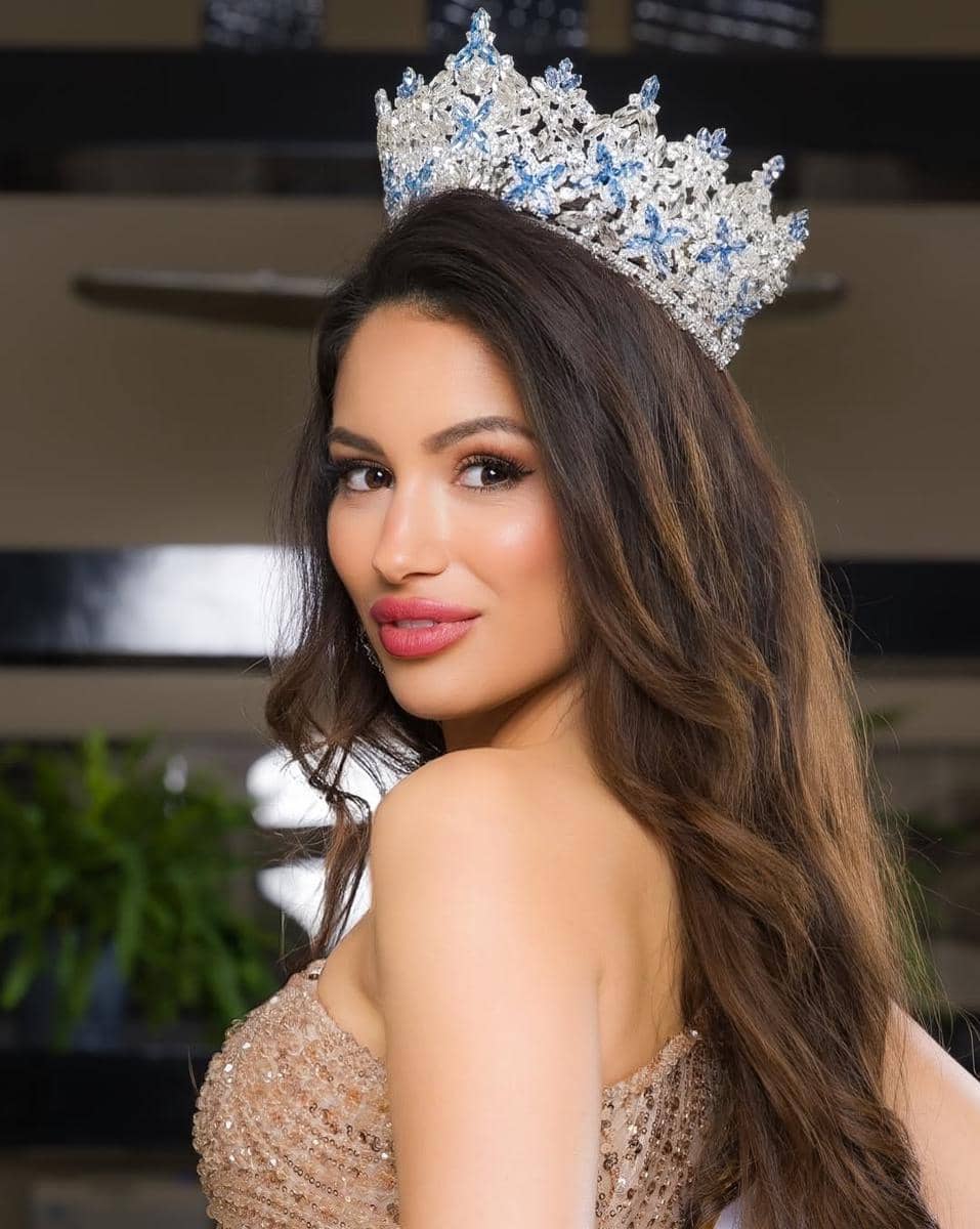 Potret Miss Charm Italia 2025, Lizzy Giannitelli (instagram.com/misscharm.tv)