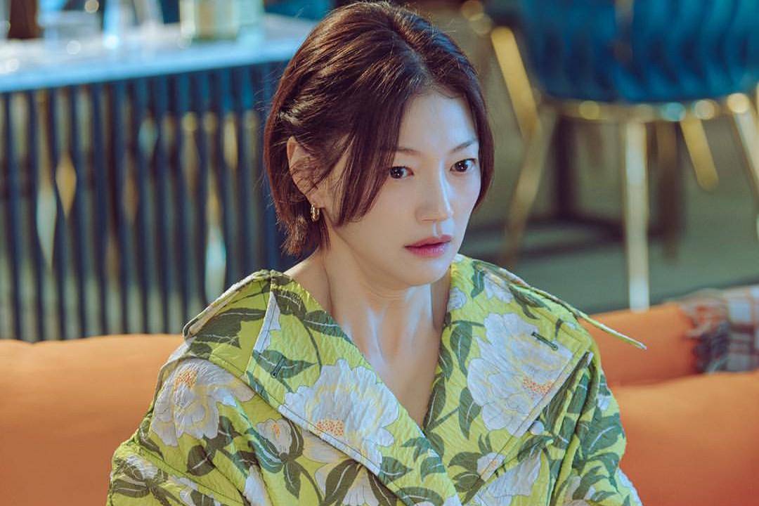 still cut drakor My Troublesome Star (instagram.com/channel.ena.d)