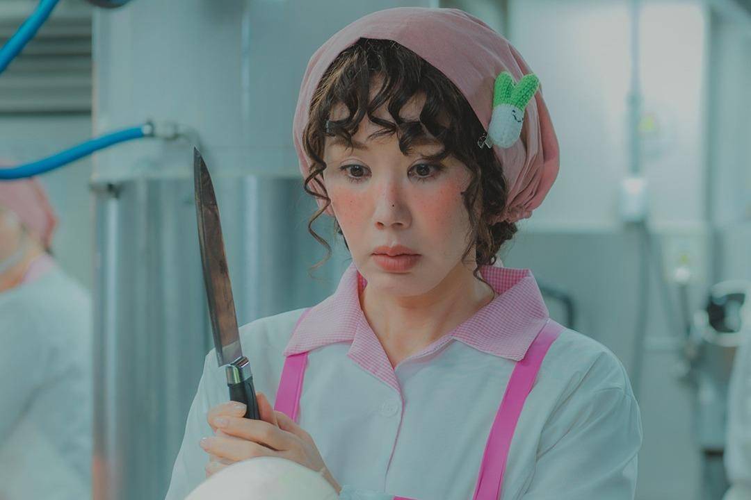 Uhm Jung Hwa di Troublesome Star (instagram.com/channel.ena.d)