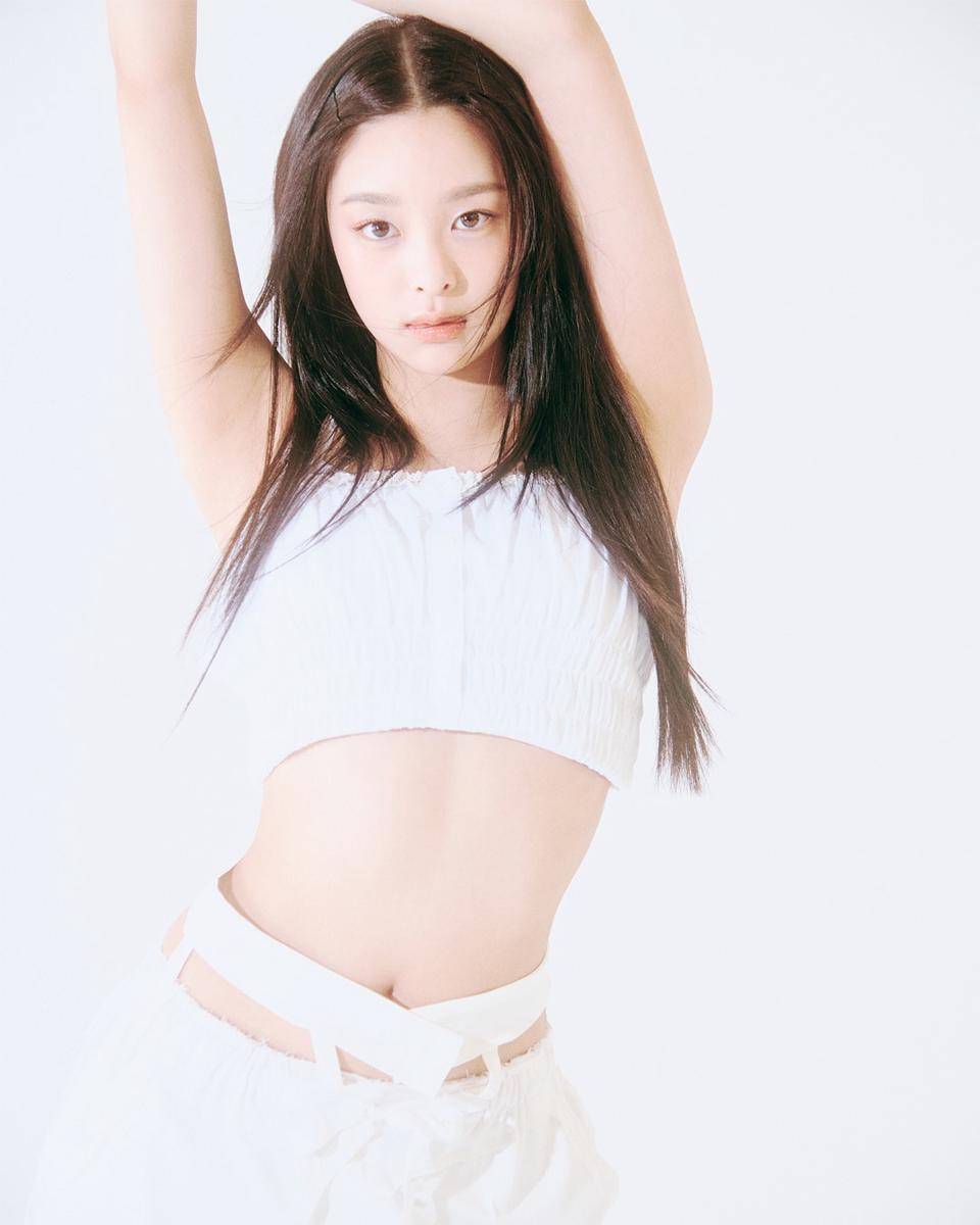 Nahyun AtHeart (instagram.com/atheart.titan)