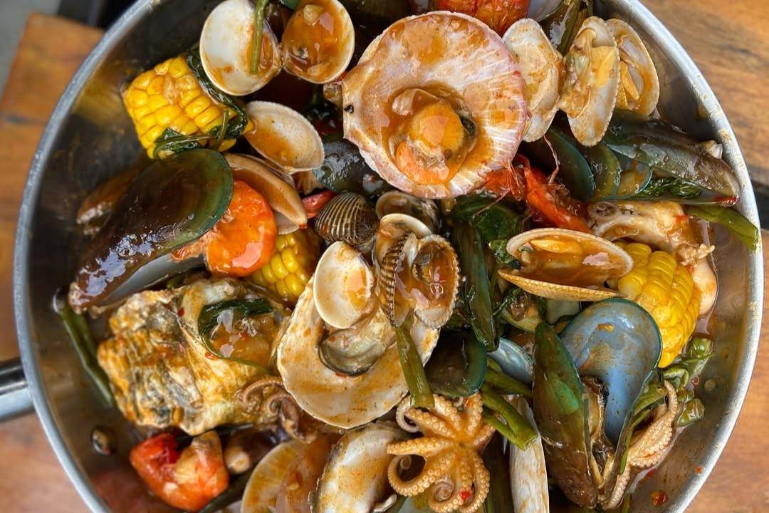 Seafood Tumpah di Bandung