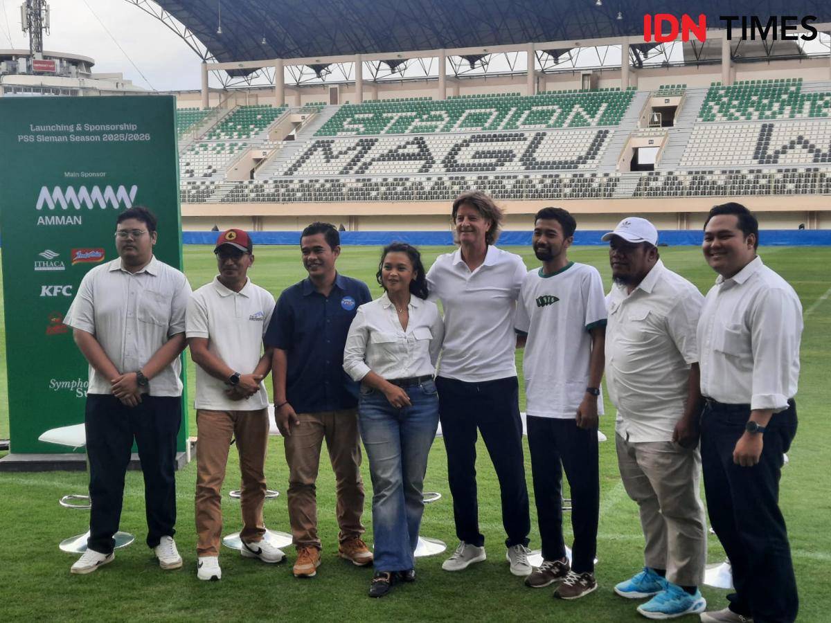 Bermain di kasta kedua sepak bola Indonesia, klub PSS Sleman justru kebanjiran sponsor.
