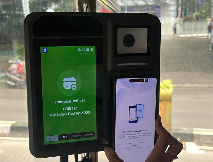Penggunaan Qris Tap di BRT Tayo Kota Tangerang