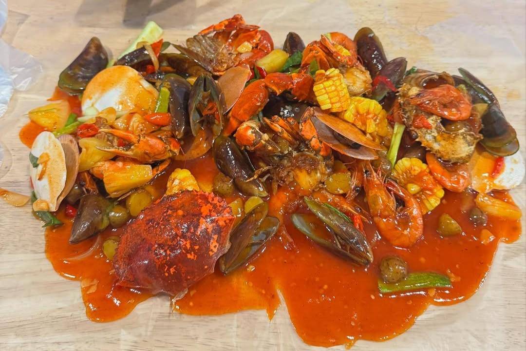 Seafood Tumpah di Bandung