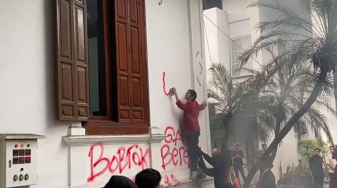 Corat-coret balaikotabogor