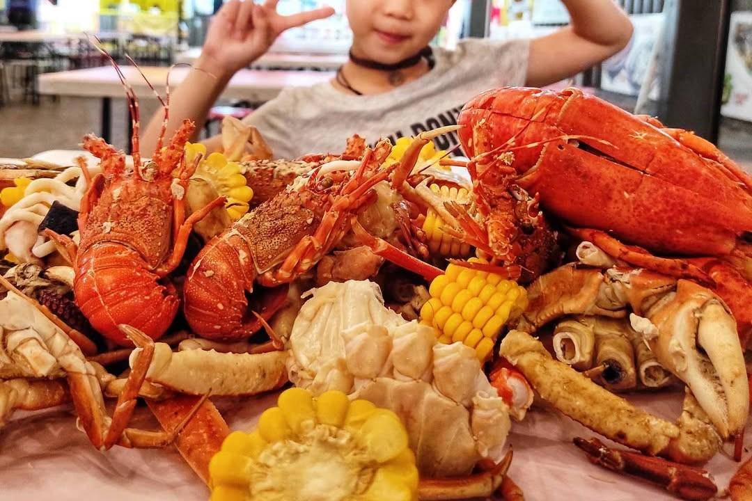 Seafood Tumpah di Bandung