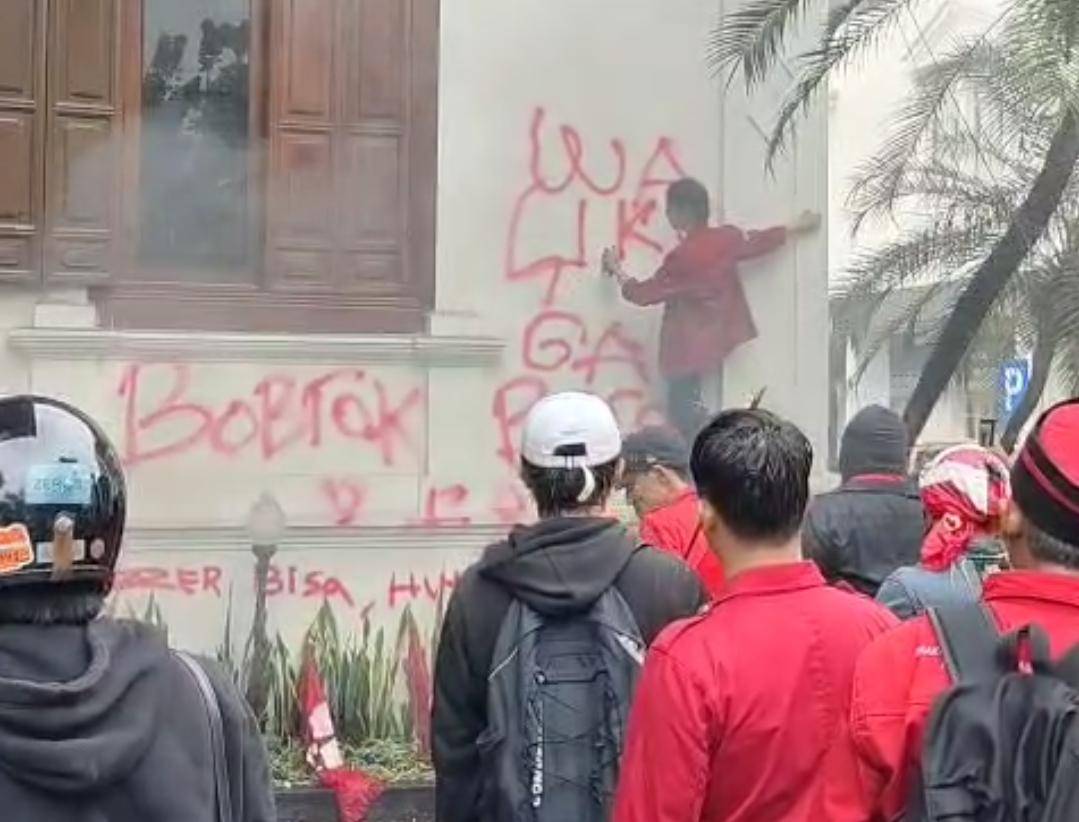 Corat-coret balaikota Bogor