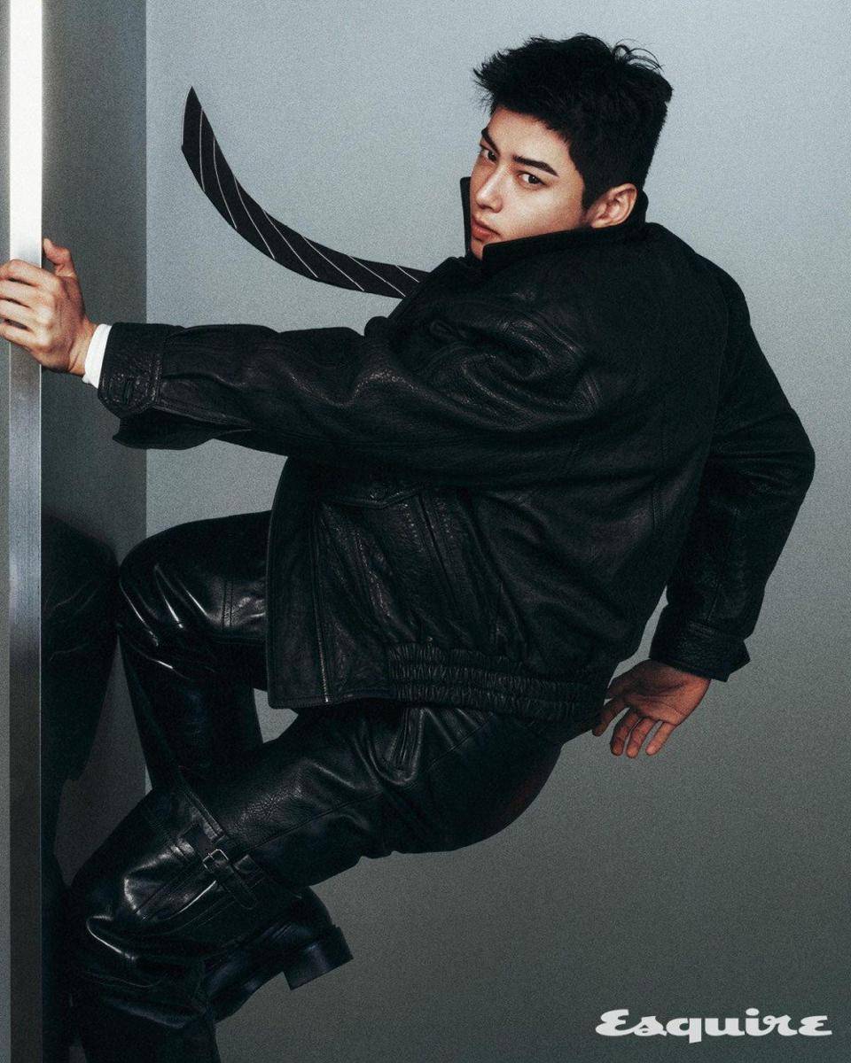 Cha Eun Woo dalam Majalah Esquire