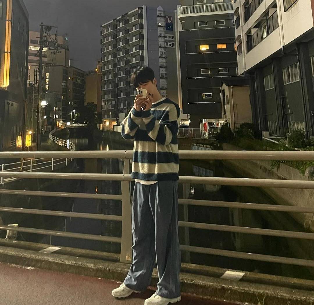 Kim Do Wan (instagram.com/kimdwan_)