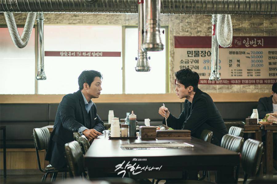 Park Seok Cheol (Lee Dong Wook) dan Kang Tae Hoon (Park Hoon) di drakor The Nice Guy (dok. JTBC/The Nice Guy)