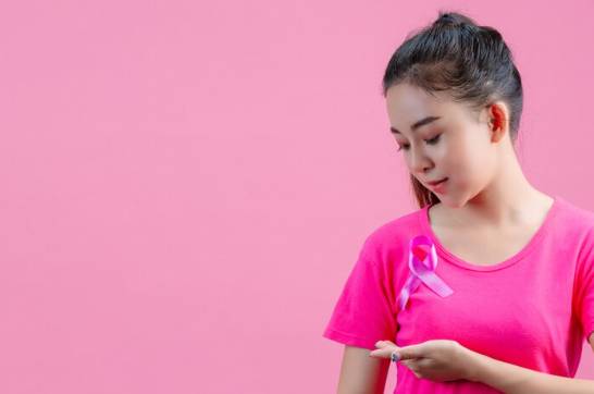 ilustrasi kanker payudara (freepik.com/jcomp
