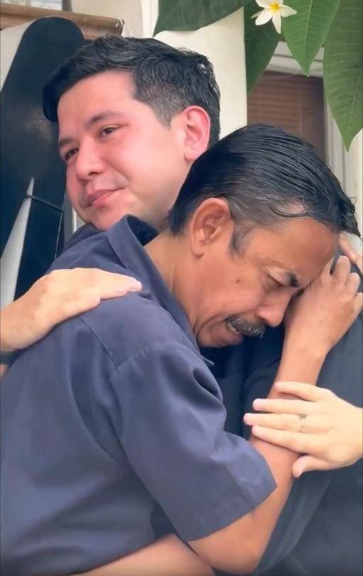 Zaskia Mecca hadiahkan umrah untuk satpam kantor