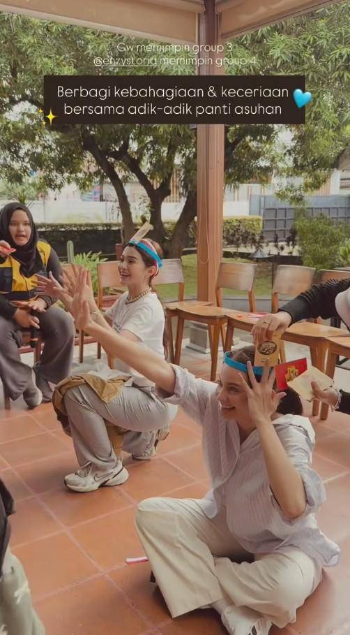 Enzy Storia 17-an Bersama Anak Panti Asuhan (Instagram.com/enzystoria)