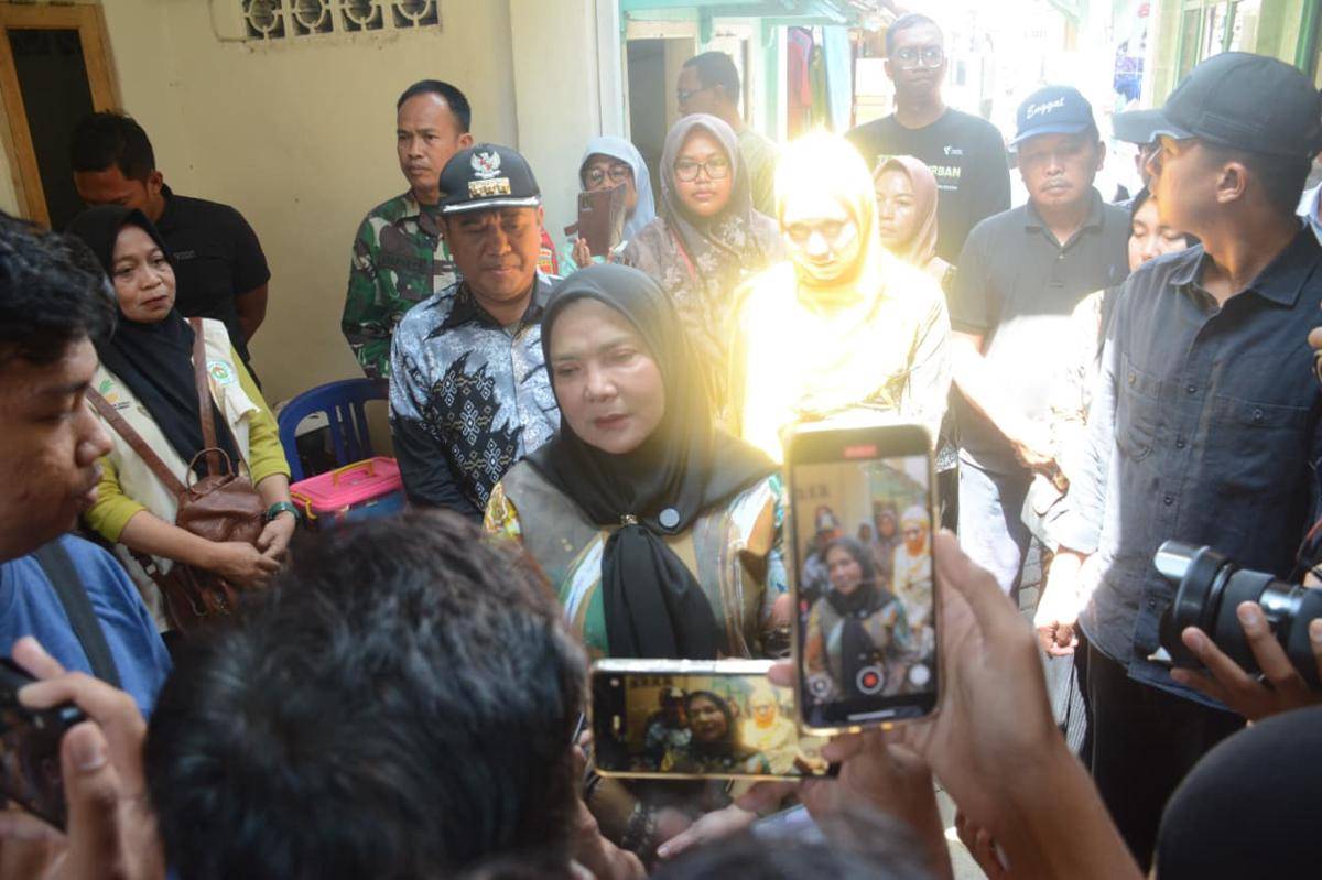 Walikota Bandar Lampung, Eva Dwiana saat diwawancarai. (IDN Times/Muhaimin)