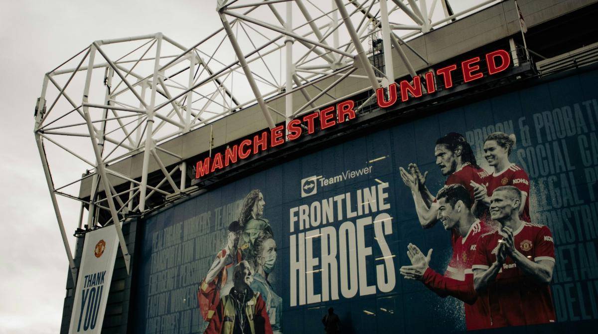 potret bagian stadion Old Trafford, markas Manchester United (unsplash.com/@adwipal)