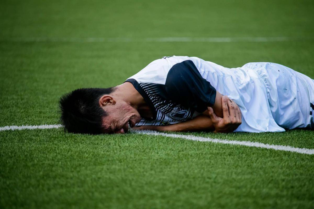 Lonjakan adrenalin hanya membuat kita "kebal" rasa sakit untuk sesaat saja. (pexels.com/Jim De Ramos)