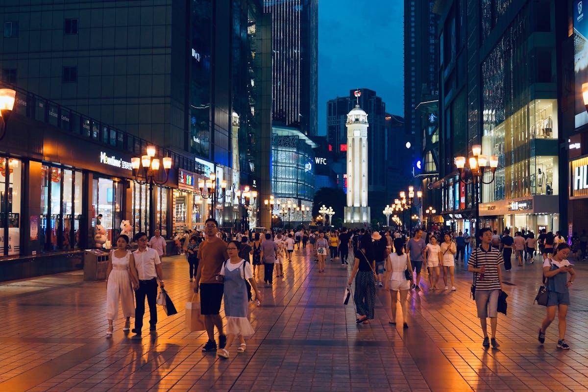 ilustrasi Jiefangbei Pedestrian Street (pexels.com/Keke Cheng)