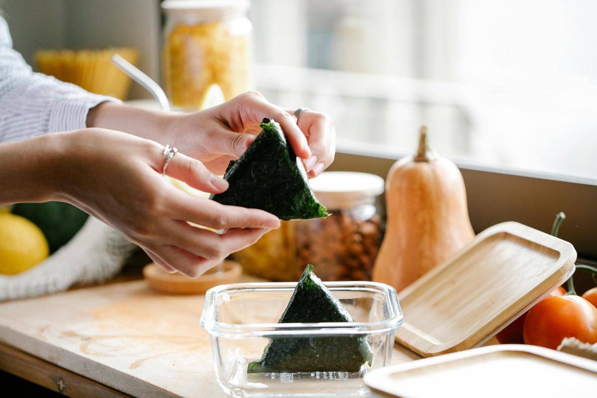 ilustrasi onigiri