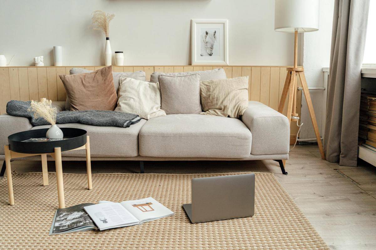 ilustrasi sofa krem