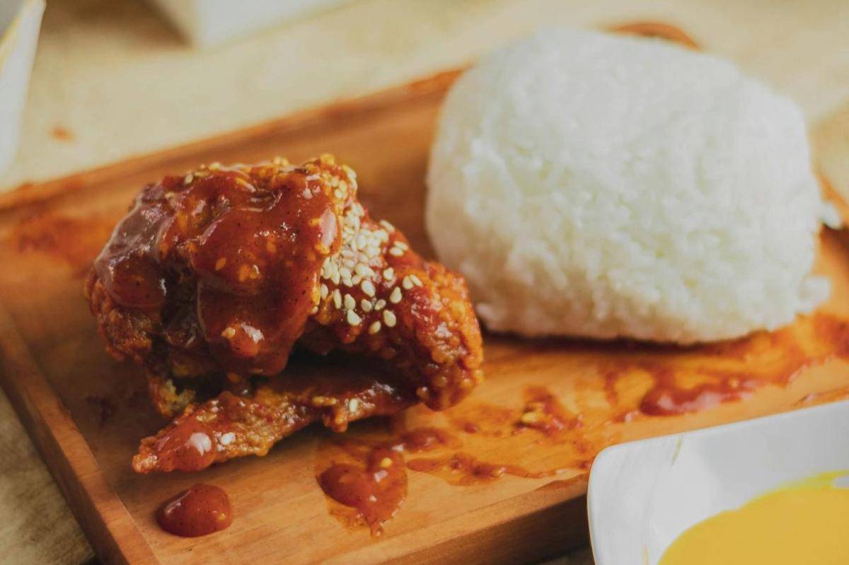 ilustrasi ayam goreng tepung khas Korea Selatan