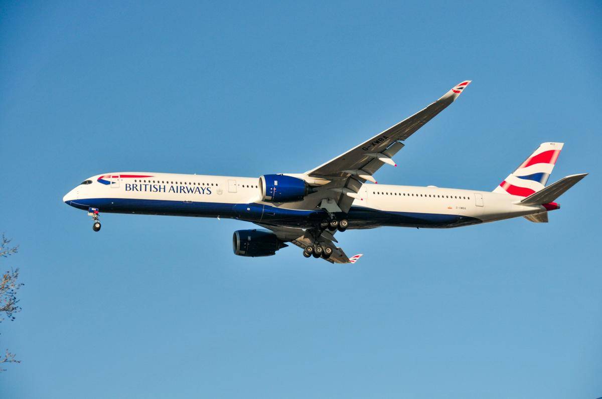 Pesawat Airbus A350 milik maskapai British Airways. (unsplash.com/ramalaksono)