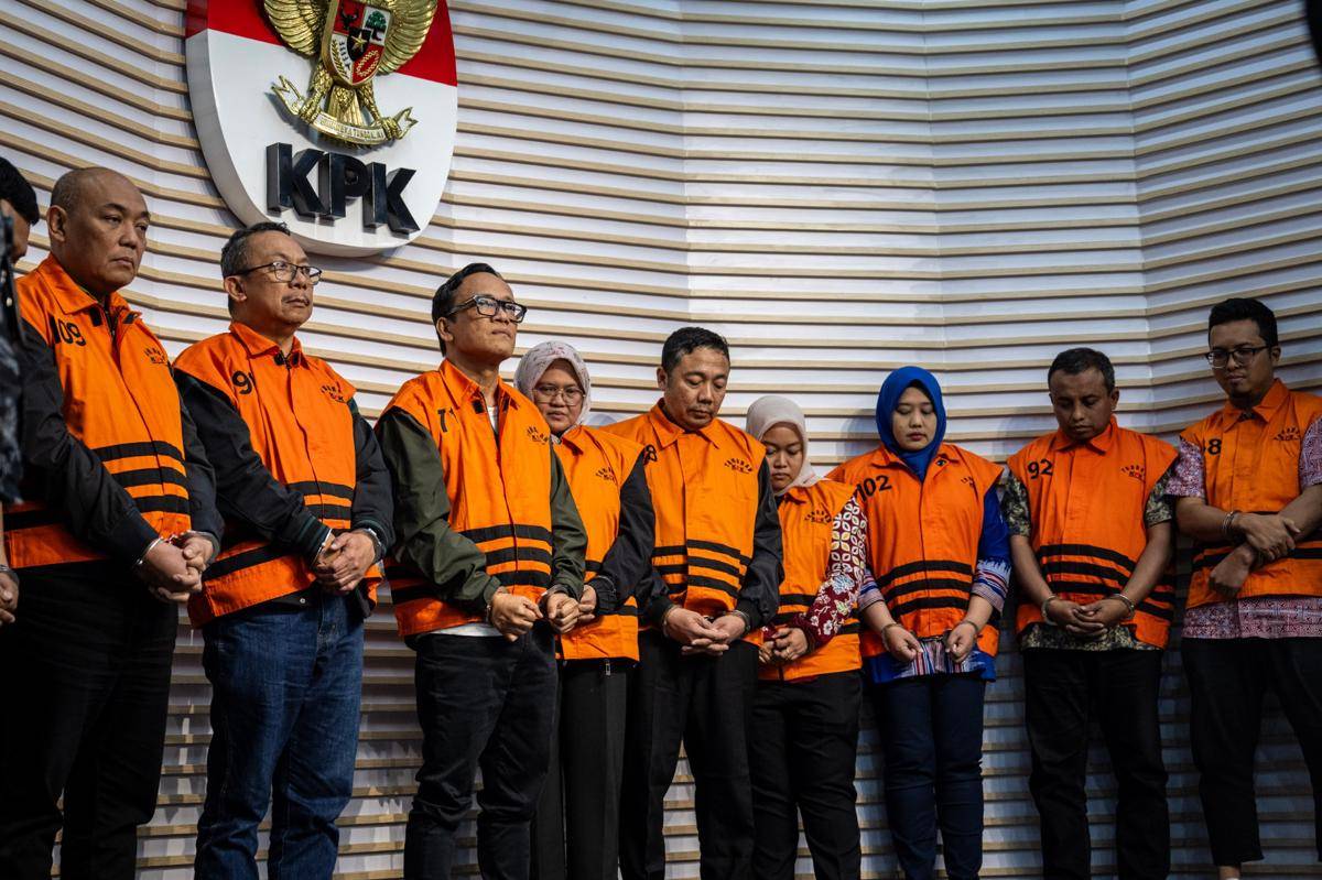 antarafoto-kpk-tetapkan-wamenaker-tersangka-korupsi-1755935997.jpg