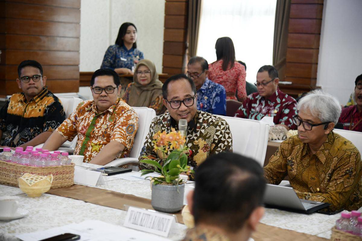 pemkot semarang, iswar aminuddin, kunker dpr ri