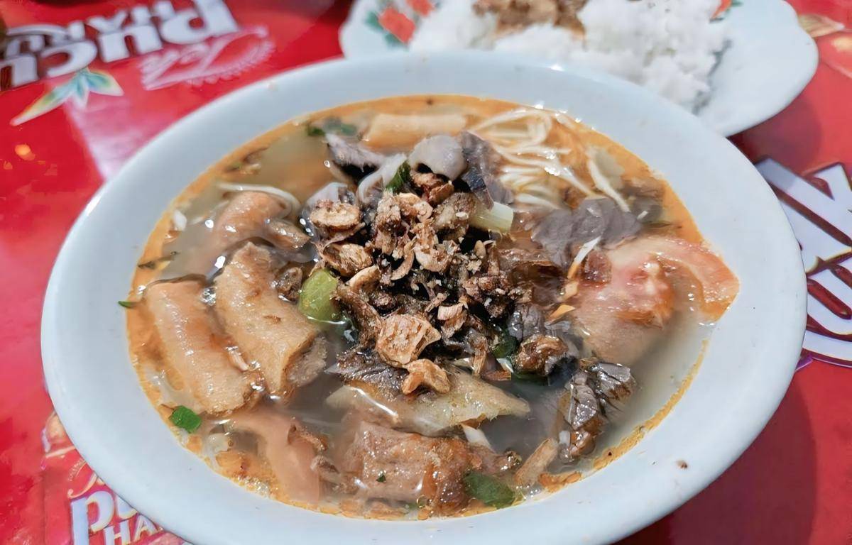 Soto Mie Pak Kumis (google.com/maps/Gandhi Mardiansyah)