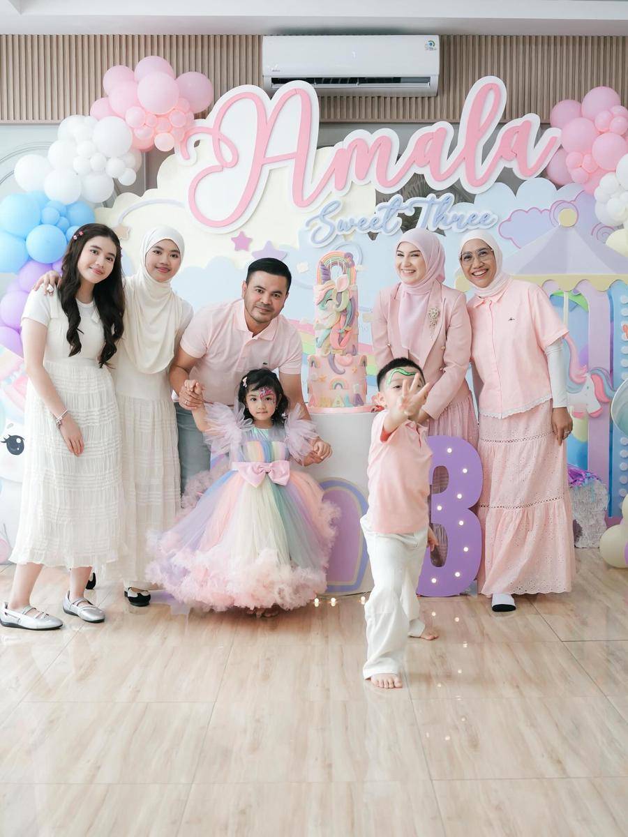 Ulang Tahun ke-3 Amala (Instagram.com/_irishbella_)
