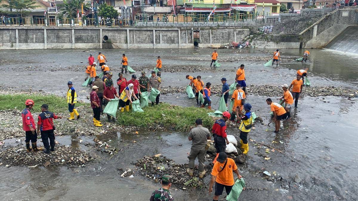 Atasi sedimentasi, Pemkot Jogja restorasi Sungai Code, Winongo, dan Gajahwong. (dok. Pemkot Jogja)
