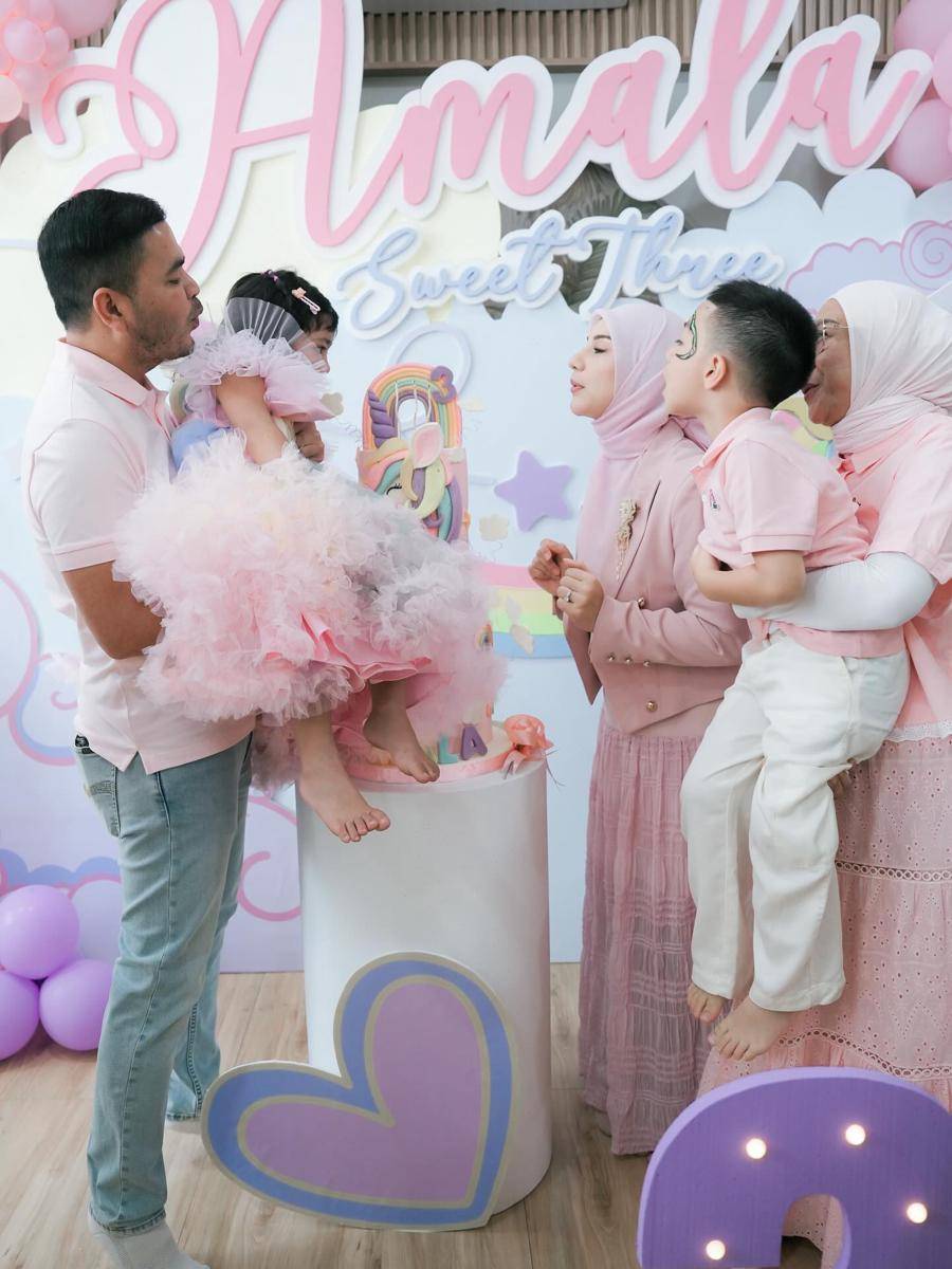 Ulang Tahun ke-3 Amala (Instagram.com/_irishbella_)