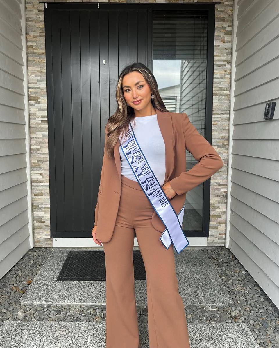 potret Abby Sturgin, Miss Universe Selandia Baru 2025 (instagram.com/abbysturgin)