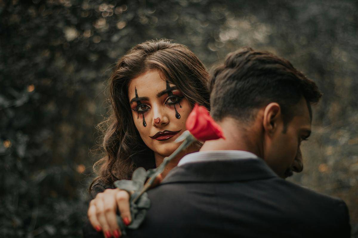 ilustrasi hubungan tidak sehat (unsplash.com/ Dollar Gill)