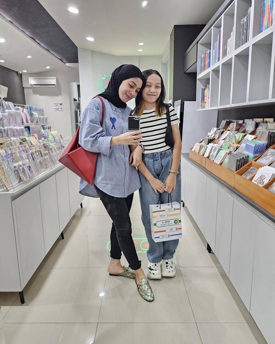 inspirasi OOTD ibu-anak ala Dian Ayu Lestari (instagram.com/dianayulestari)