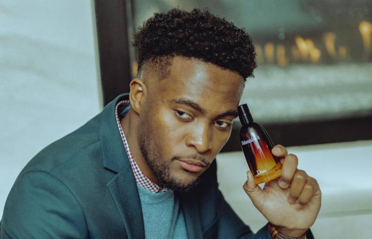 illustrasi parfum pria (pexels.com/Ushindi Namegabe)