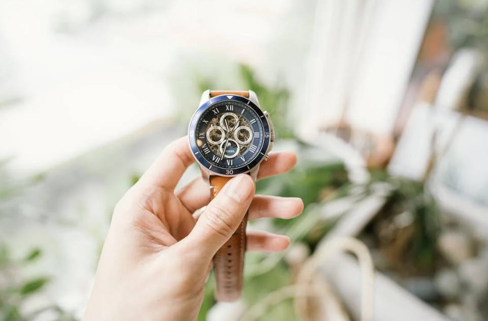 illustrasi jam tangan skeleton (pexels.com/Tranmautritam)