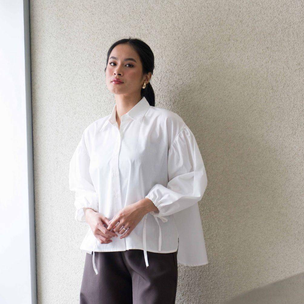 HOSOFSHOPAHOLIC - MAURIN SHIRT (shopee.co.id/Hosofshopaholic)