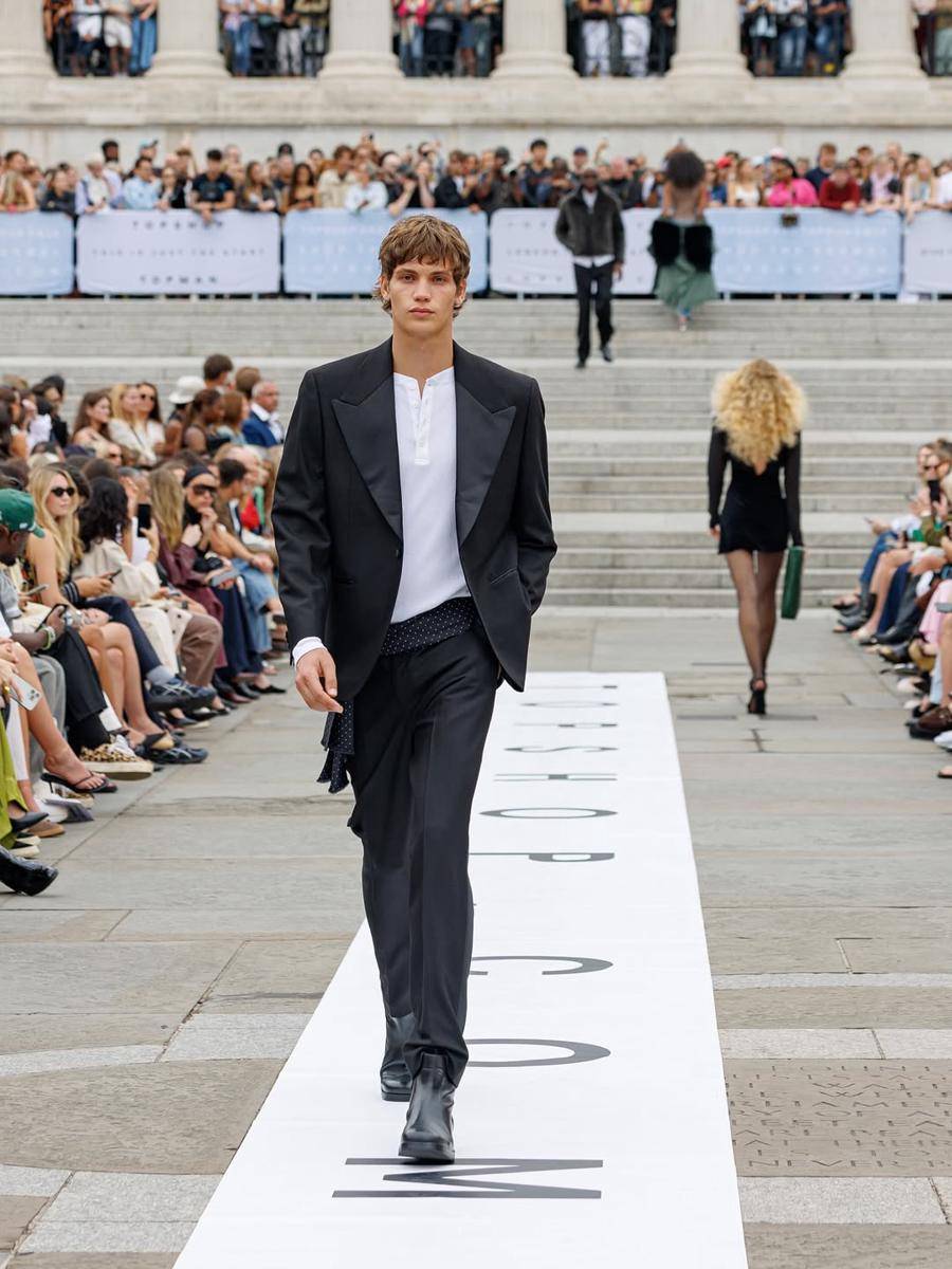 Koleksi Topshop-Topman A/W 2025 (instagram.com/topshop)