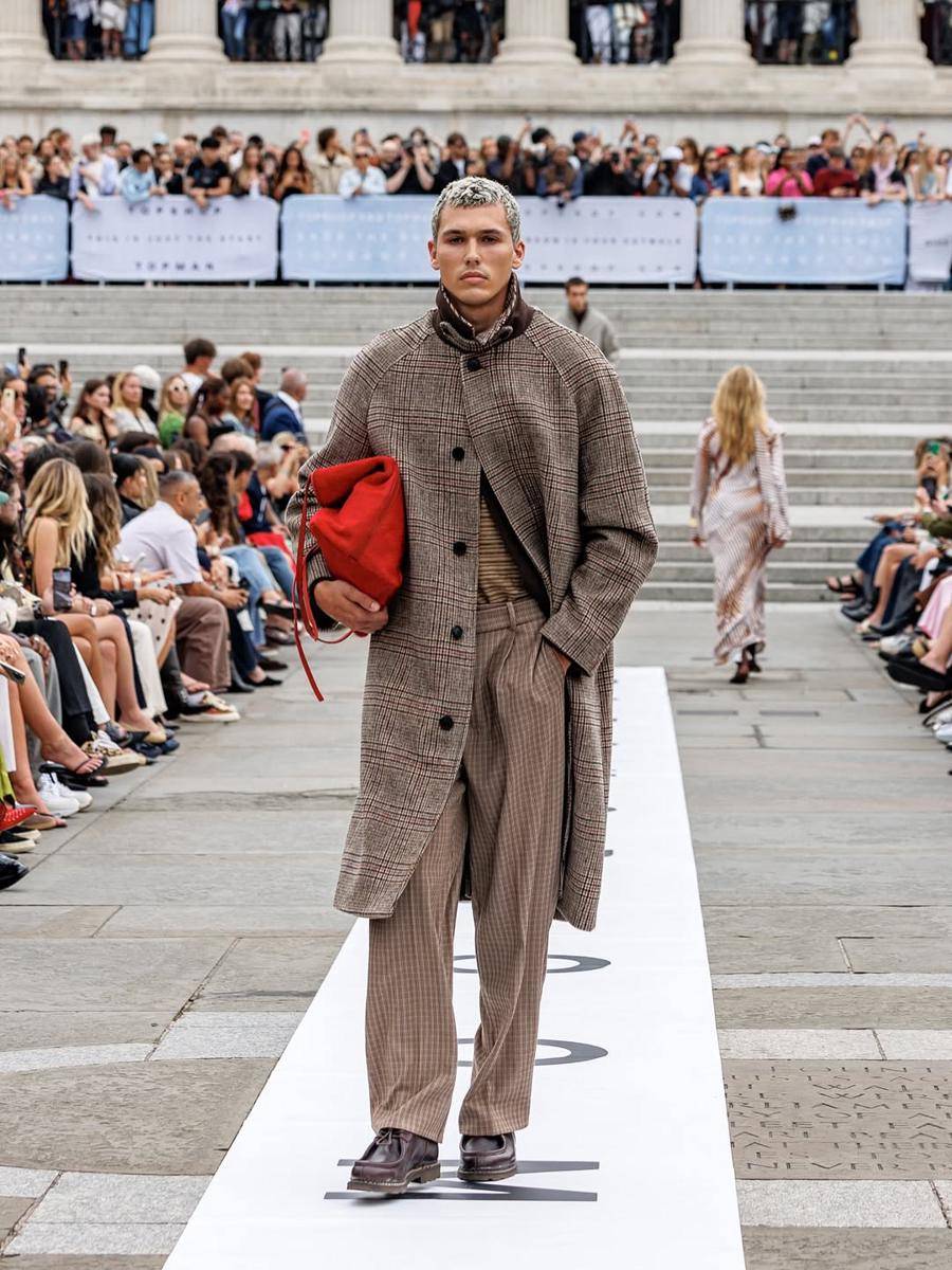 Koleksi Topshop-Topman A/W 2025 (instagram.com/topshop)