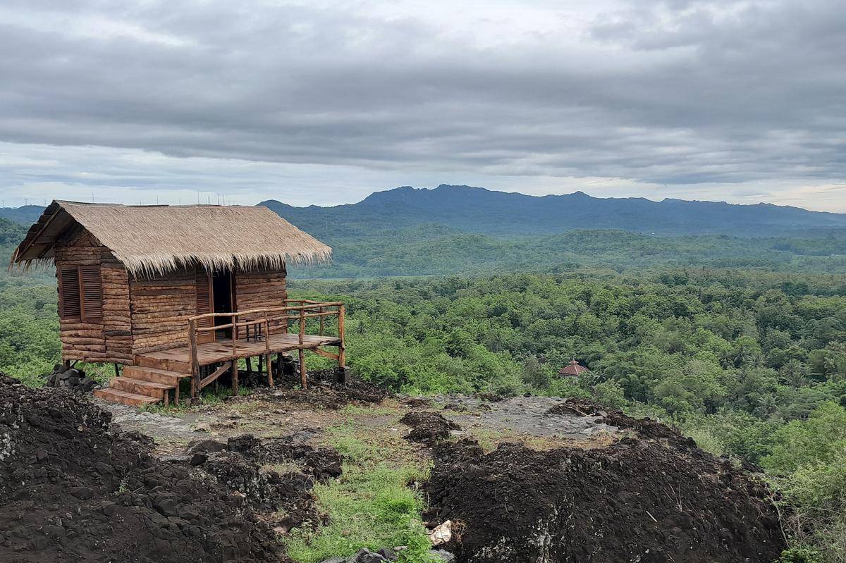 Potret view dari Gunung Ireng