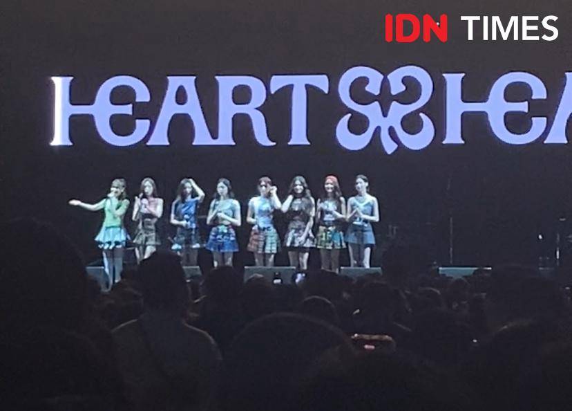 potret Hearts2Hearts di LaLaLa Festival 2025