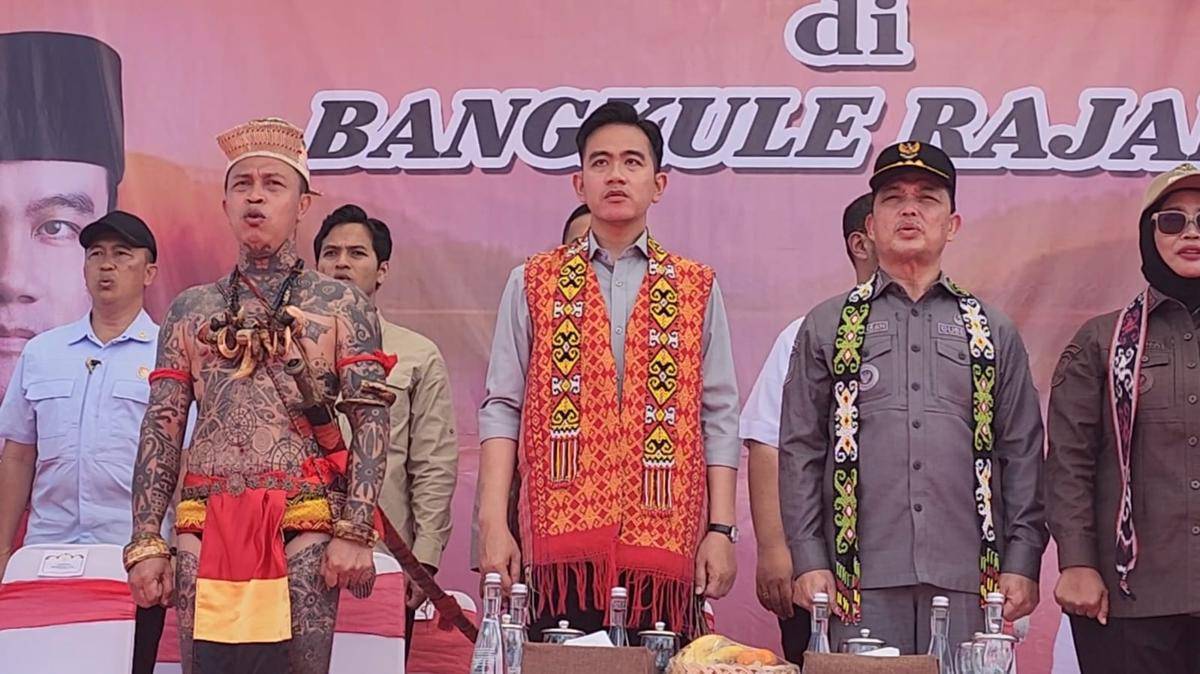 Gibran dalam kunjungan kerjanya ke Kabupaten Mempawah, Kalbar.