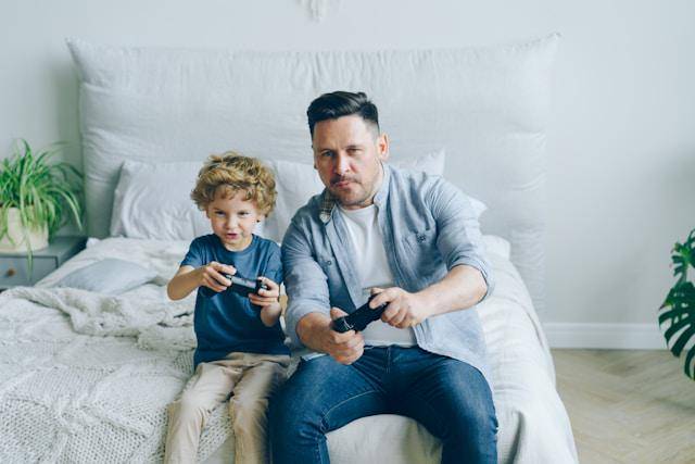 ilustrasi bermain game (unsplash.com/Vitaly Gariev)