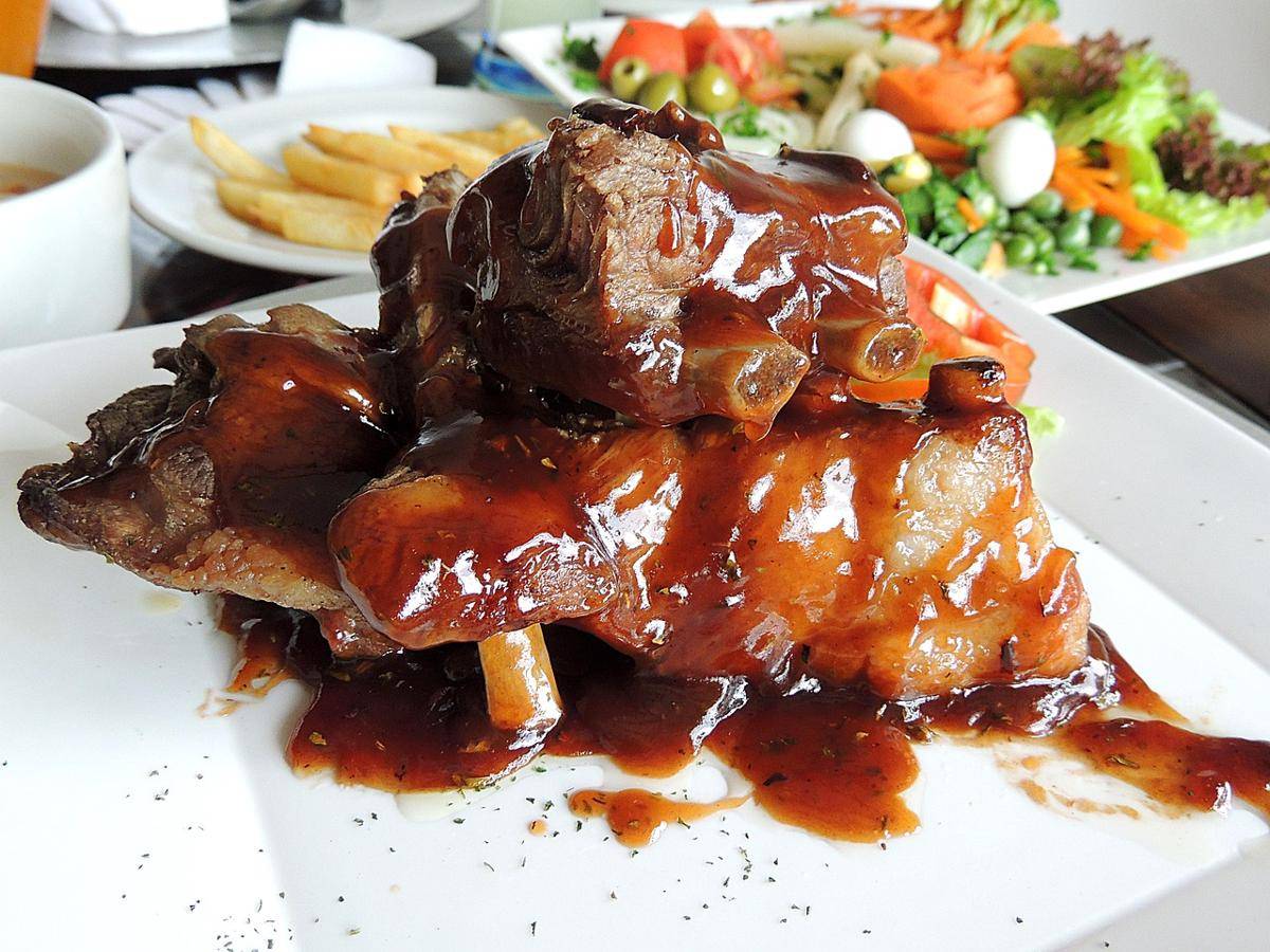 iga bakar saus pedas (pixabay.com/jacobix80)